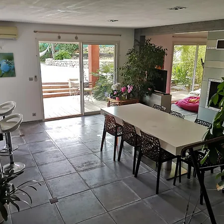 Familiale Piscine Villa *